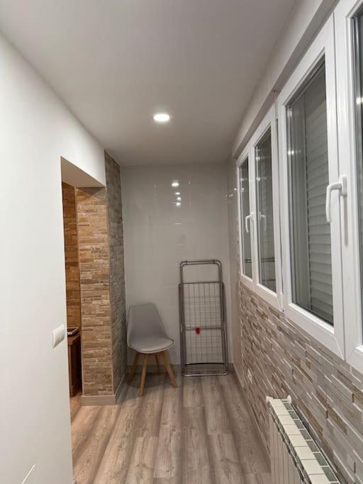 Cozy 1-Bedroom Apartment Madrid Exterior foto