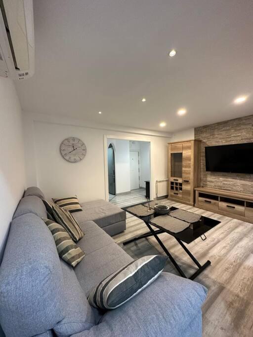 Cozy 1-Bedroom Apartment Madrid Exterior foto